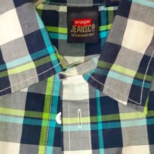 Wrangler Jeans CO. Button Up Shirt